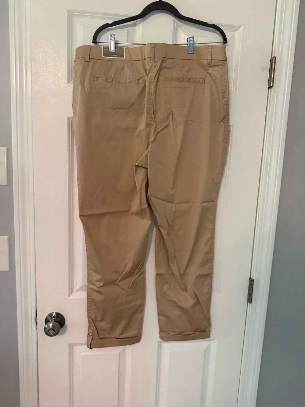 NWT Chico's | Tan Luxe Twill Utility Crop Pants | Size 3 - Picture 2 of 10